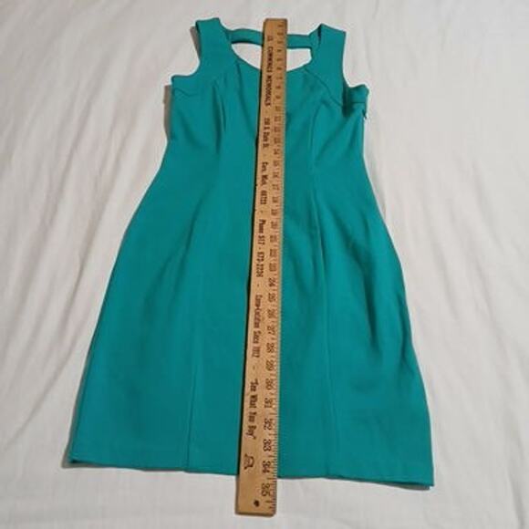 DKNY size 0 aqua sleeveless sheath dress cut out neckline knee length - Picture 4 of 10